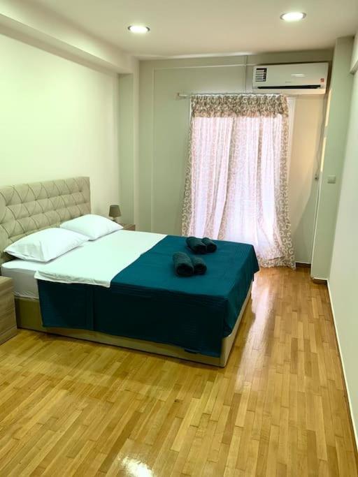 Spacious 4-Bedroom Family Home, 100M From Metro Αθήνα Εξωτερικό φωτογραφία